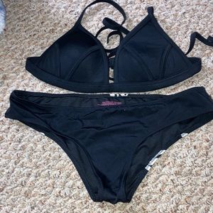 victoria’s secret bikini set!